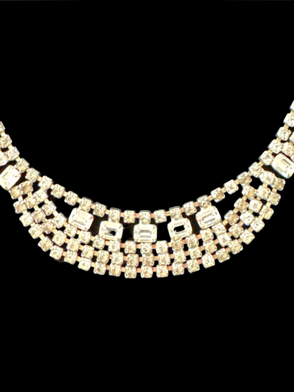 VINTAGE CLEAR RHINESTONE NECKLACE